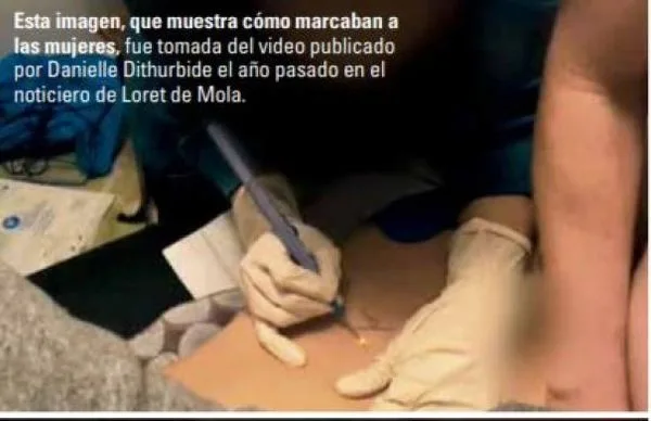 This image, which shows how they marked the women. It was taken from the video published by Danielle Dithurbide last year on the Loret de Mola newscast.