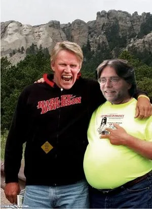 This photo of Gary Busey and Keith Raniere in front of Mount Rushmore may have been tampered with. According to the reports of three IT experts, the hard drive device it was stored on may have been tampered with and metadata suggest that it might have been photoshopped.