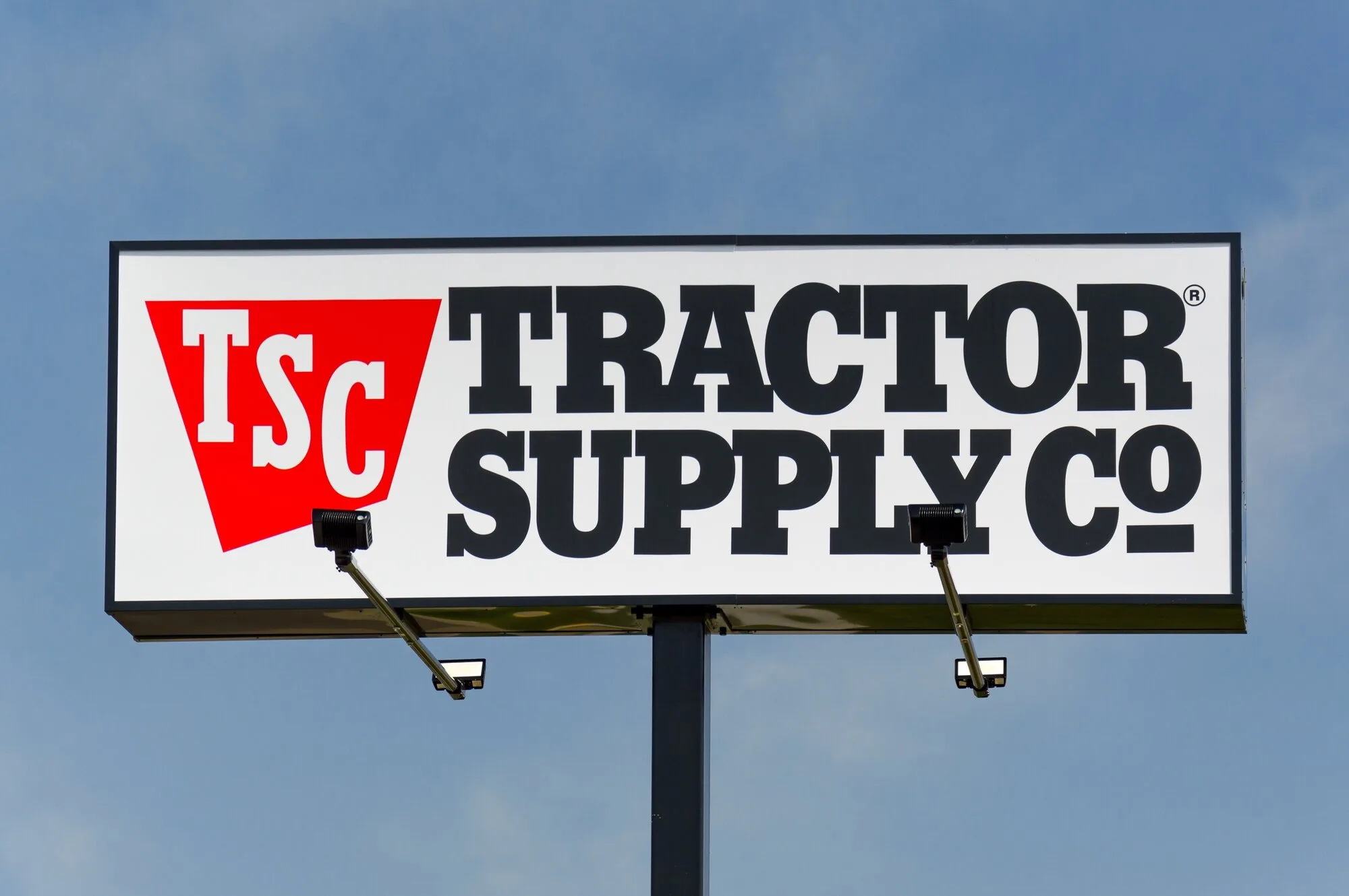 Tractor Supply Closing 75 Stores Nationwide Following Struggles