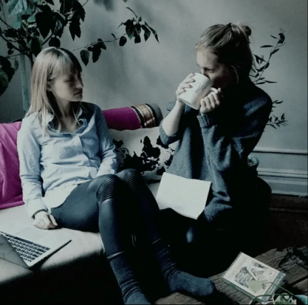 Seduced Pics Episode 3 - Allison Mack, India Oxenberg