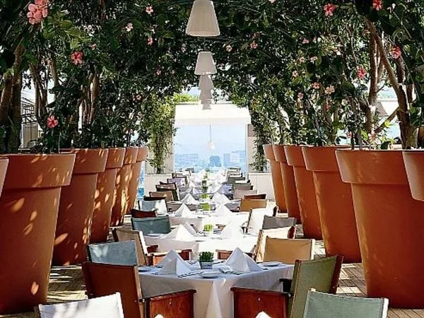 Asia de Cuba at the Mondrian, the location of Keith's date in Los Angeles.