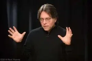 Keith Raniere, the ultimate master of the women of DOS.