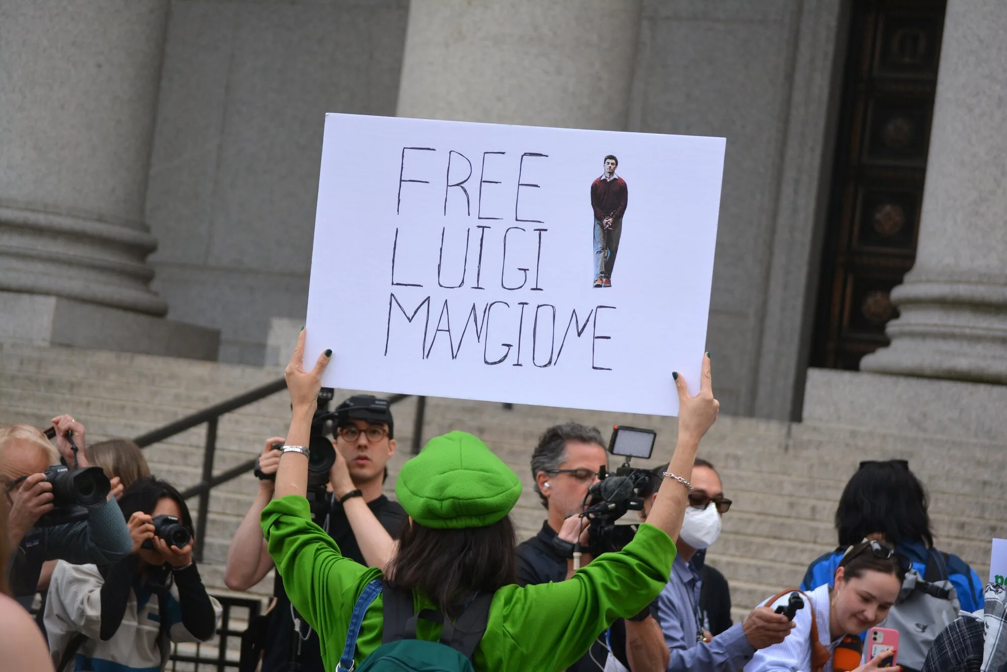 Luigi Mangione Will Use A Psychiatric Defense At His Murder Trial In September