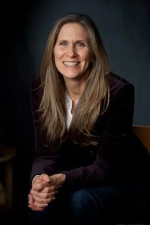 The forgotten woman - Karen Unterreiner - the queen of triple sets of books. Behind that innocent and charming face lies the mastermind of many of Keith Raniere-Clare Bronfman's financial crimes.