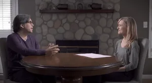 Keith Raniere and Allison Mack sit at the same table as Luz Flores did.