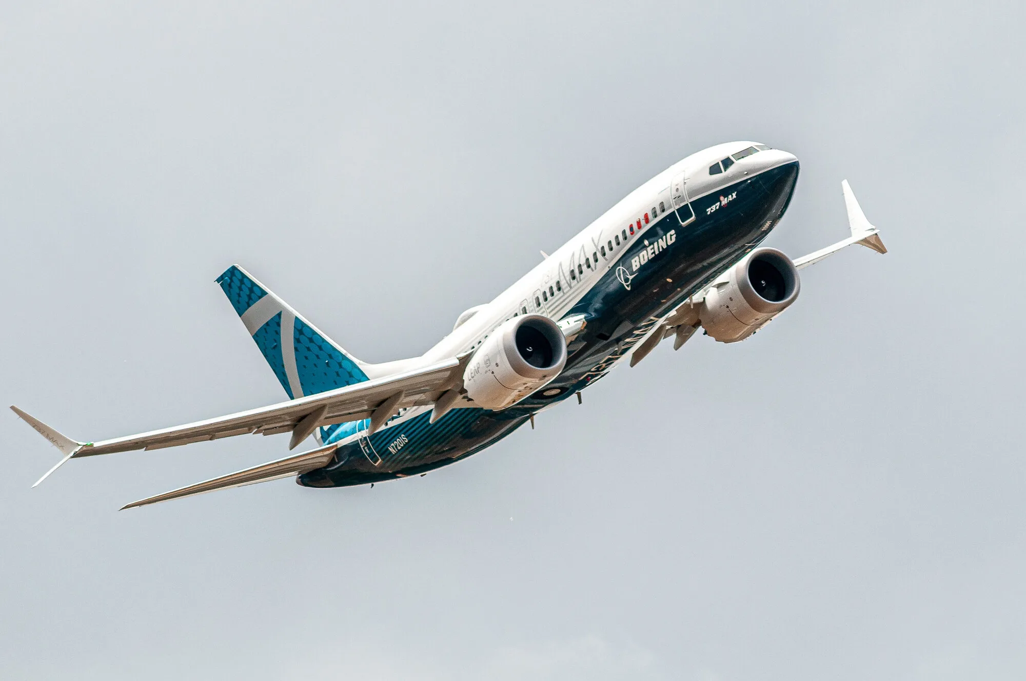 K2 Airways 737 With Five Crew Members Vanishes Over The Arabian Sea