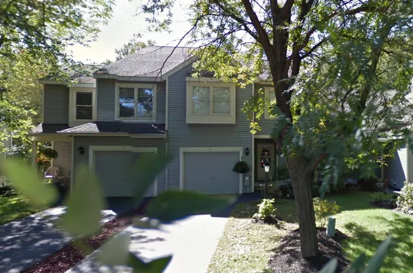 Allison Mack's townhouse at 7 Generals Way