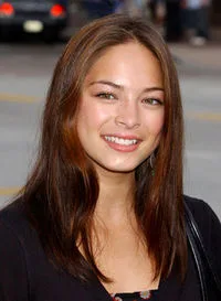 Readers: In defense of Kristin Kreuk