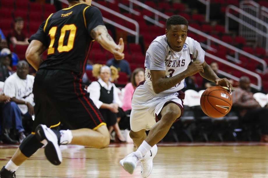 IT’S TIME FOR HOOPS! By Andrew Kulyk and Peter Farrell