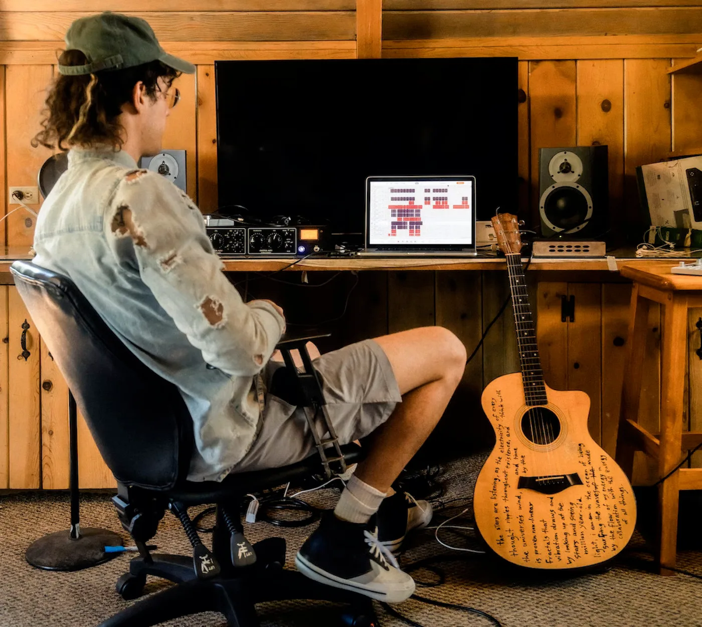CBD Products for Artists: The Best CBD Products To Help With Creativity and Focus