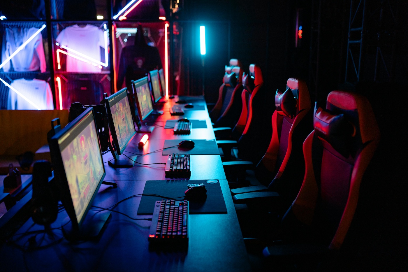 Giant Strides towards Advancement: The Role of Technology in Shaping Immersive Gaming Experiences