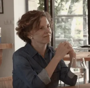 Sara Bronfman in France