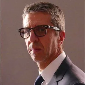 Podcaster Jason Flom takes on the causes of people who he thinks have been wrongly convicted.