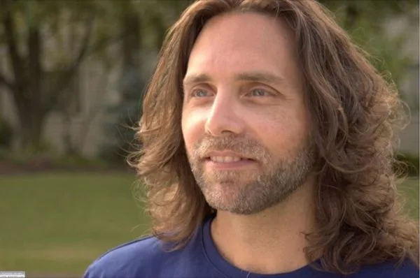 Keith Raniere leads his followers to the edge of the cliff and likely over it.