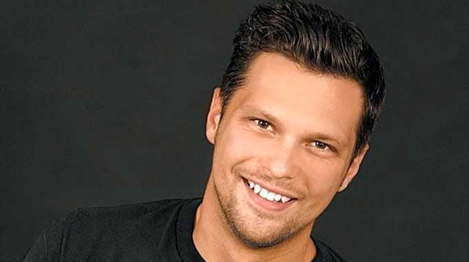 Julian McCullough - 3.24 & 3.25 @ Helium Comedy Club