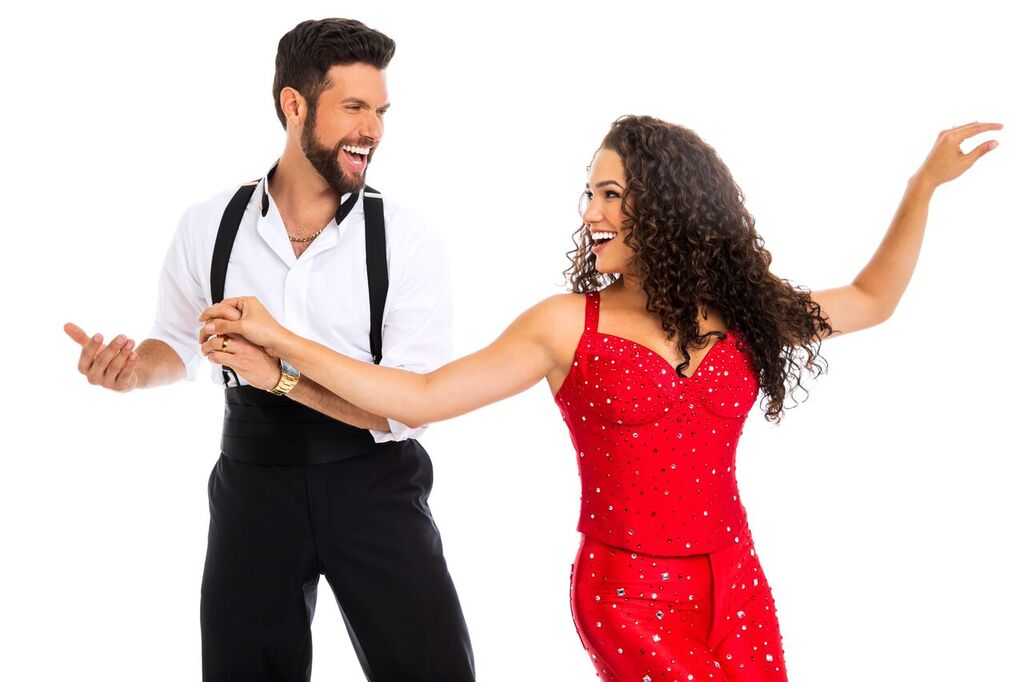 REVIEW by Anthony Chase: ON YOUR FEET! THE MUSICAL