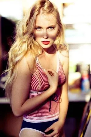 india oxenberg 2