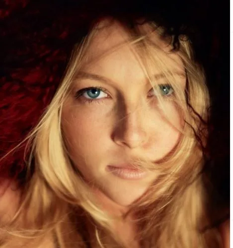 India Oxenberg Continues to Speak Out; Posts Naked Yoga Photos of Herself ‘Without Shame or Judgement’
