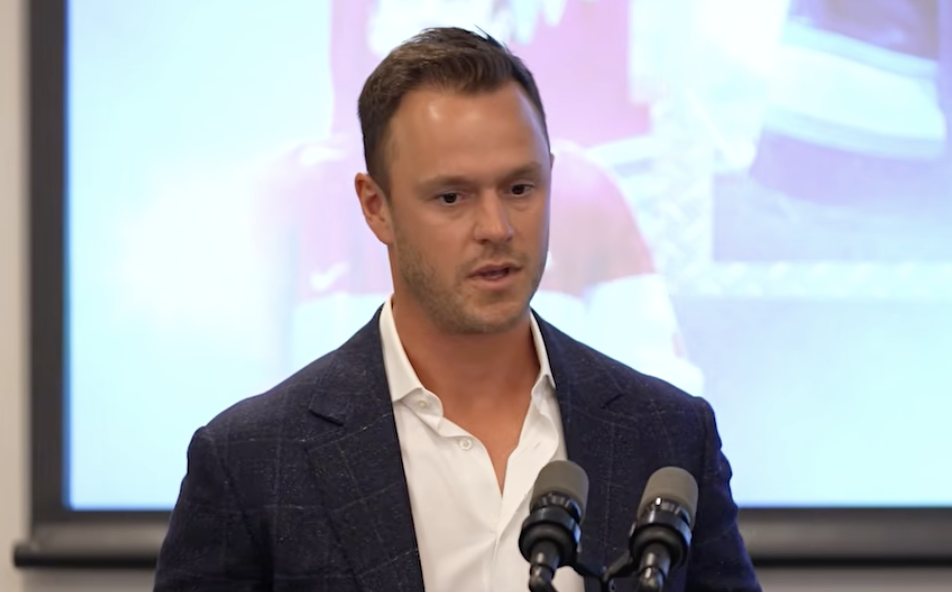 Jonathan Toews Has Retired After Three Stanley Cups And A Remarkable Comeback From Illness