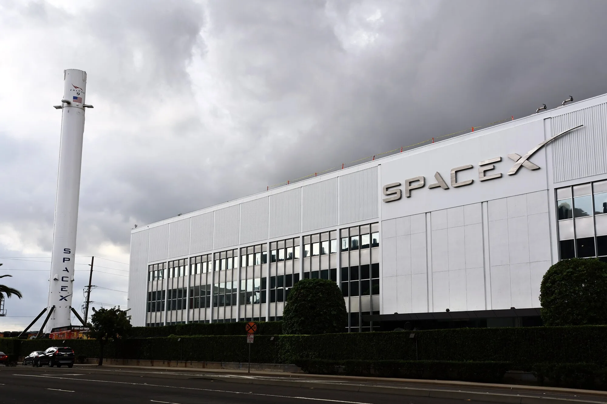 SpaceX Stock Price Closed At $161 On Its First Day Up 19 Percent
