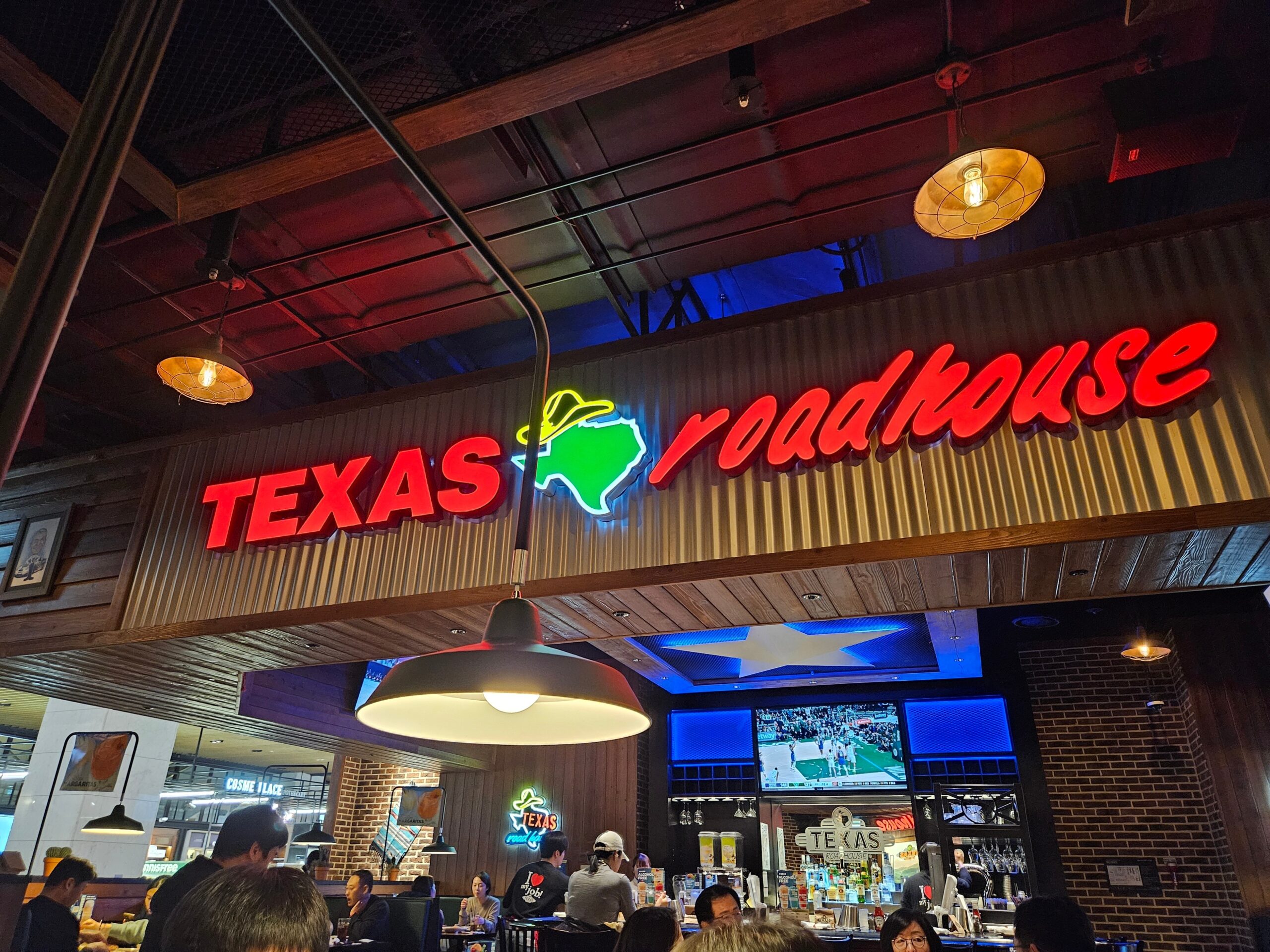 Texas Roadhouse Table Service Technology Is Coming And Here Is What Changes