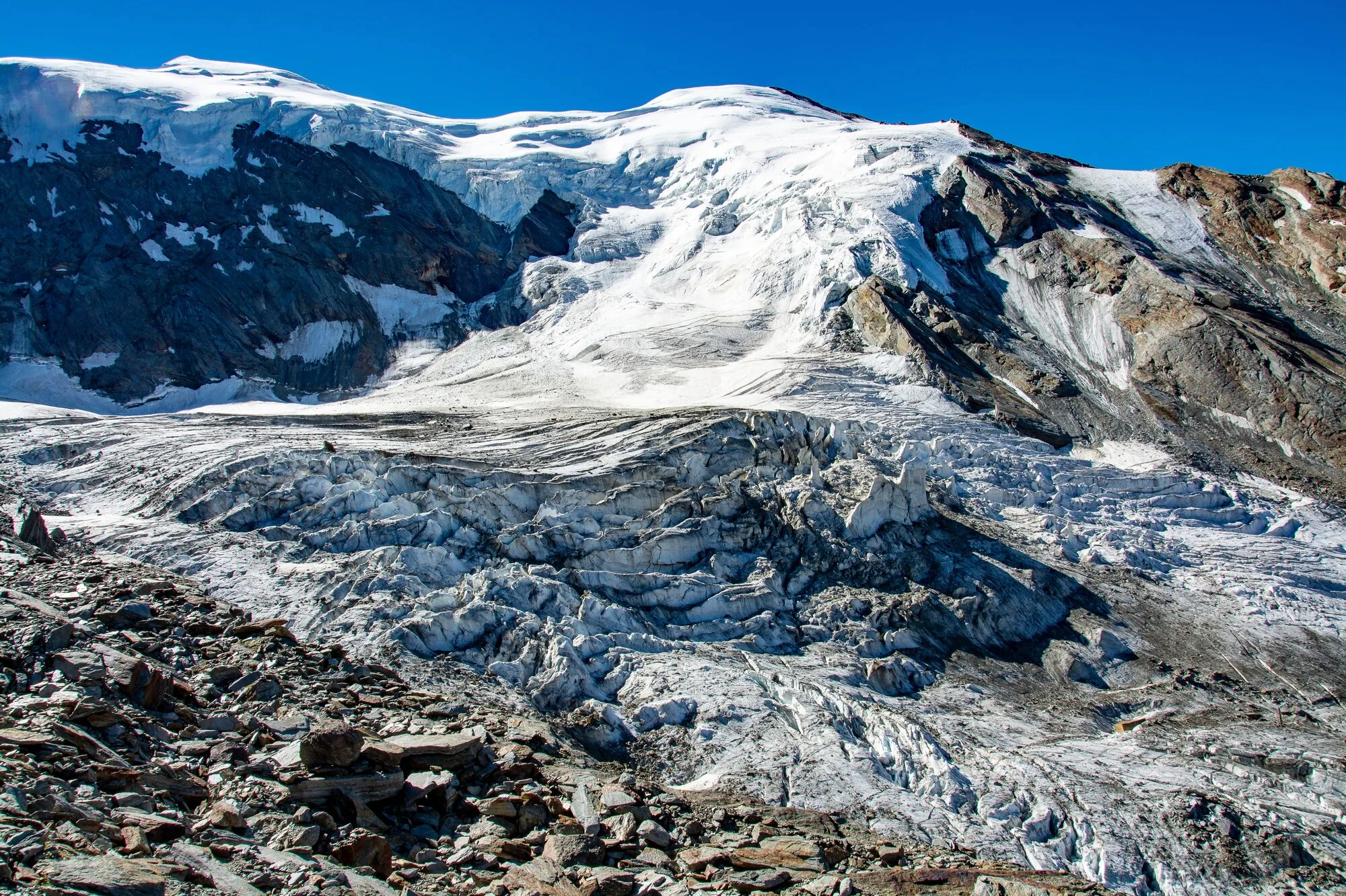 Trift Glacier Melt Reveals Two Belgian Hikers Missing Since 1992