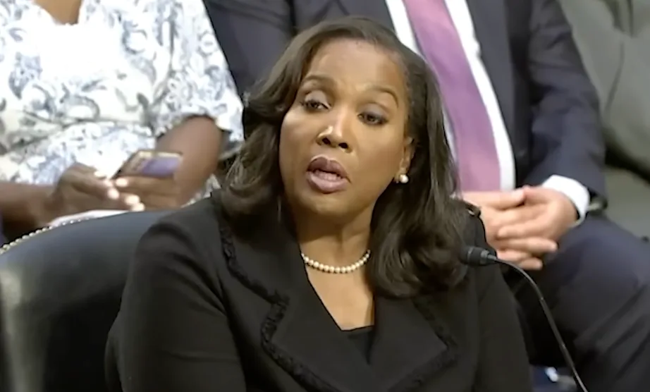 Lisa Cook Is Staying At The Federal Reserve After The Supreme Court Blocks Her Firing 5-4