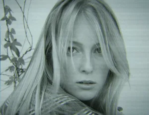 India Oxenberg