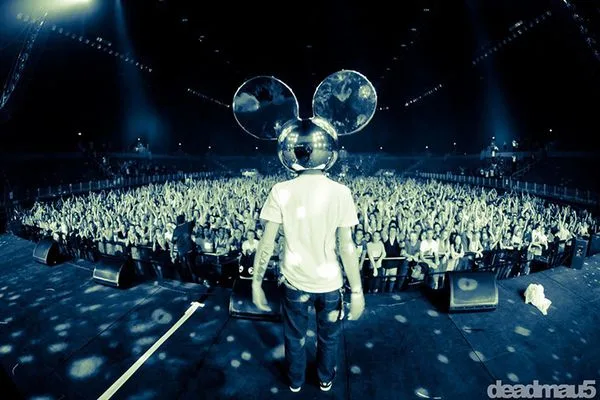 deadmau5crowd.0