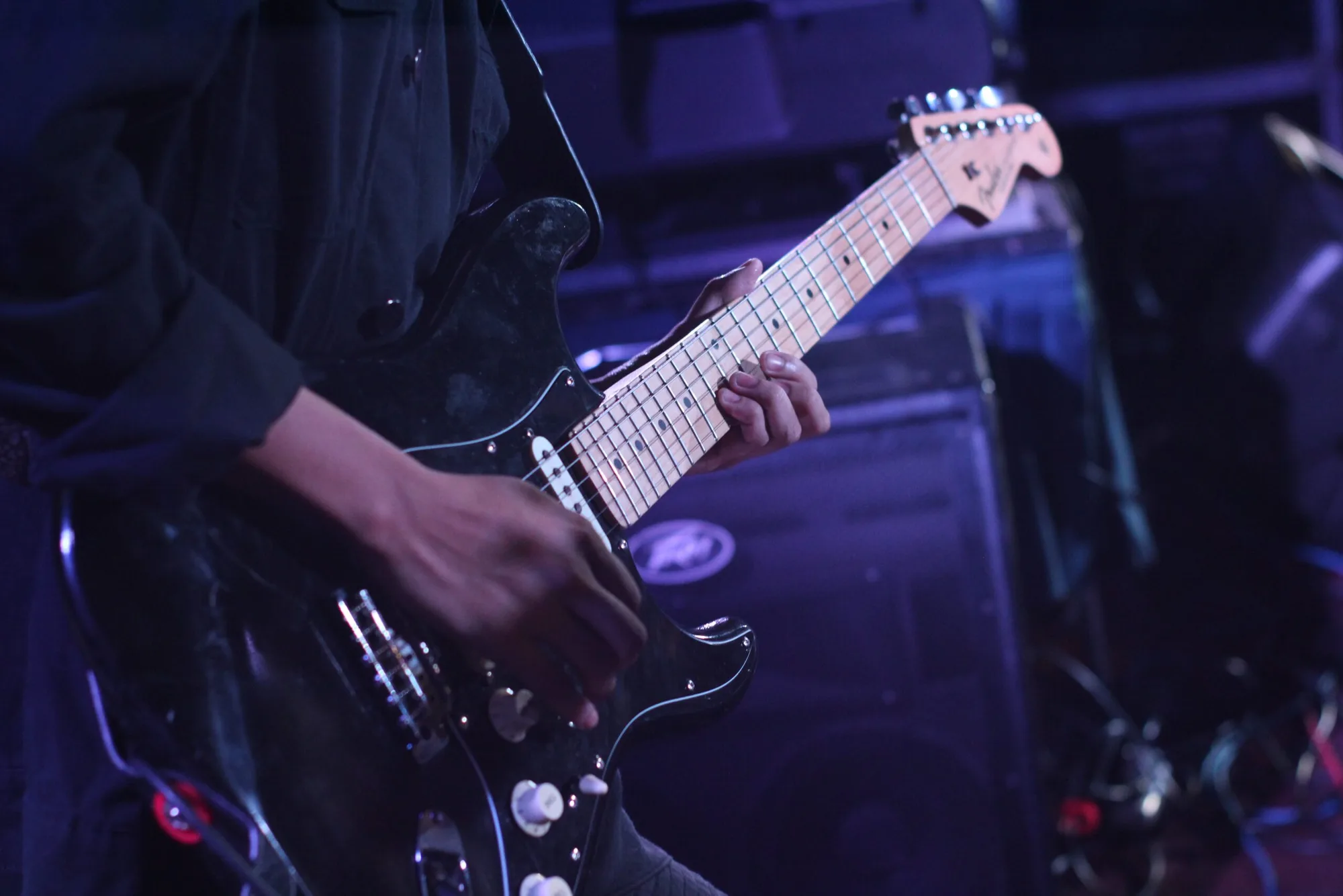 Alex Mak: Masterful Guitarist Making Waves from Toronto to Late Night With Seth Meyers