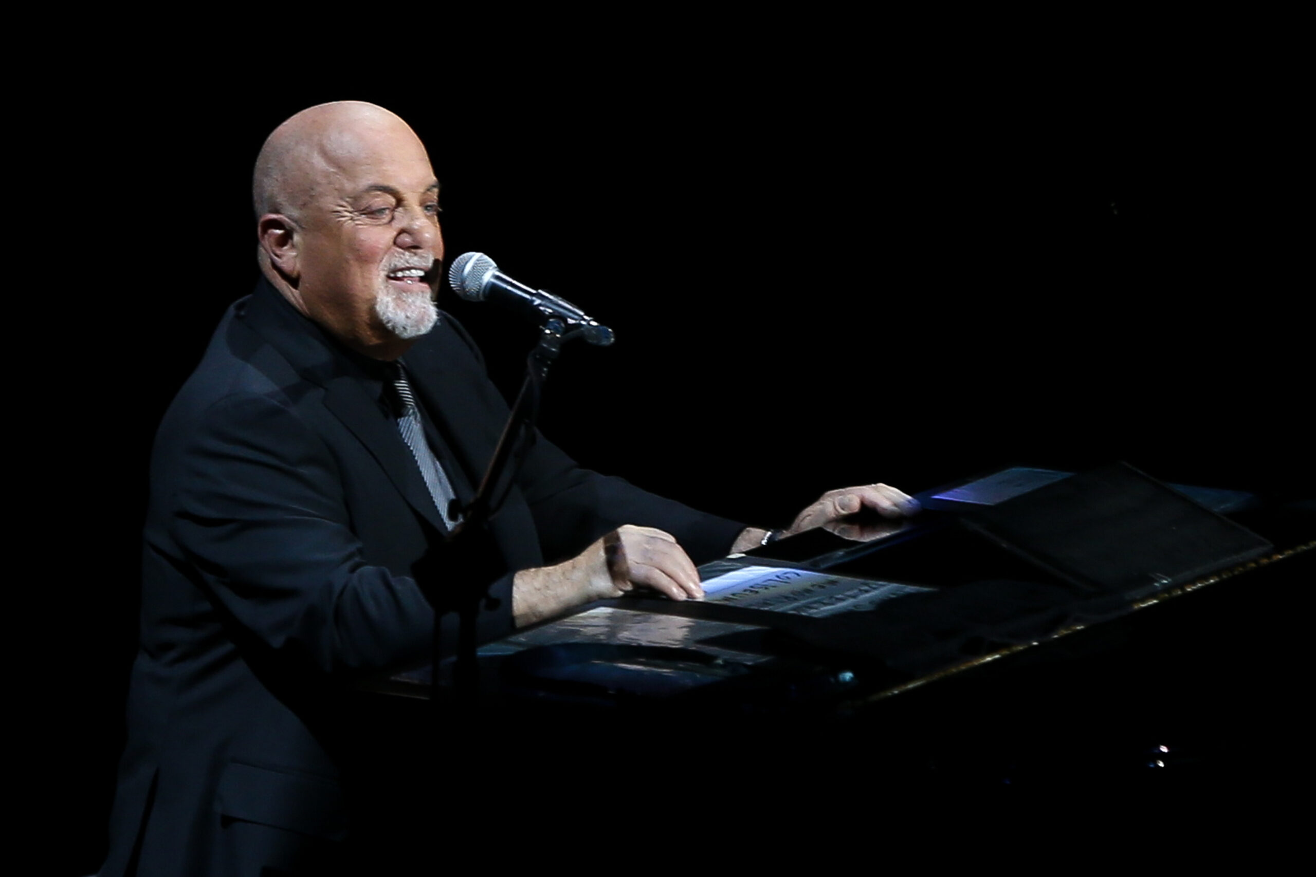 Billy Joel’s Carnegie Hall Tribute Was Beautiful And Heartbreaking And He Never Made It Onto The Stage