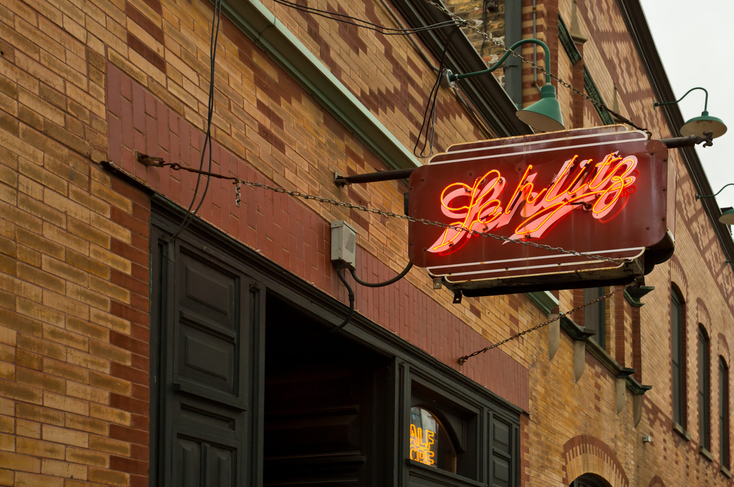 Schlitz Beer Discontinued After 177 Years And The Last Batch Is Being Brewed This Saturday