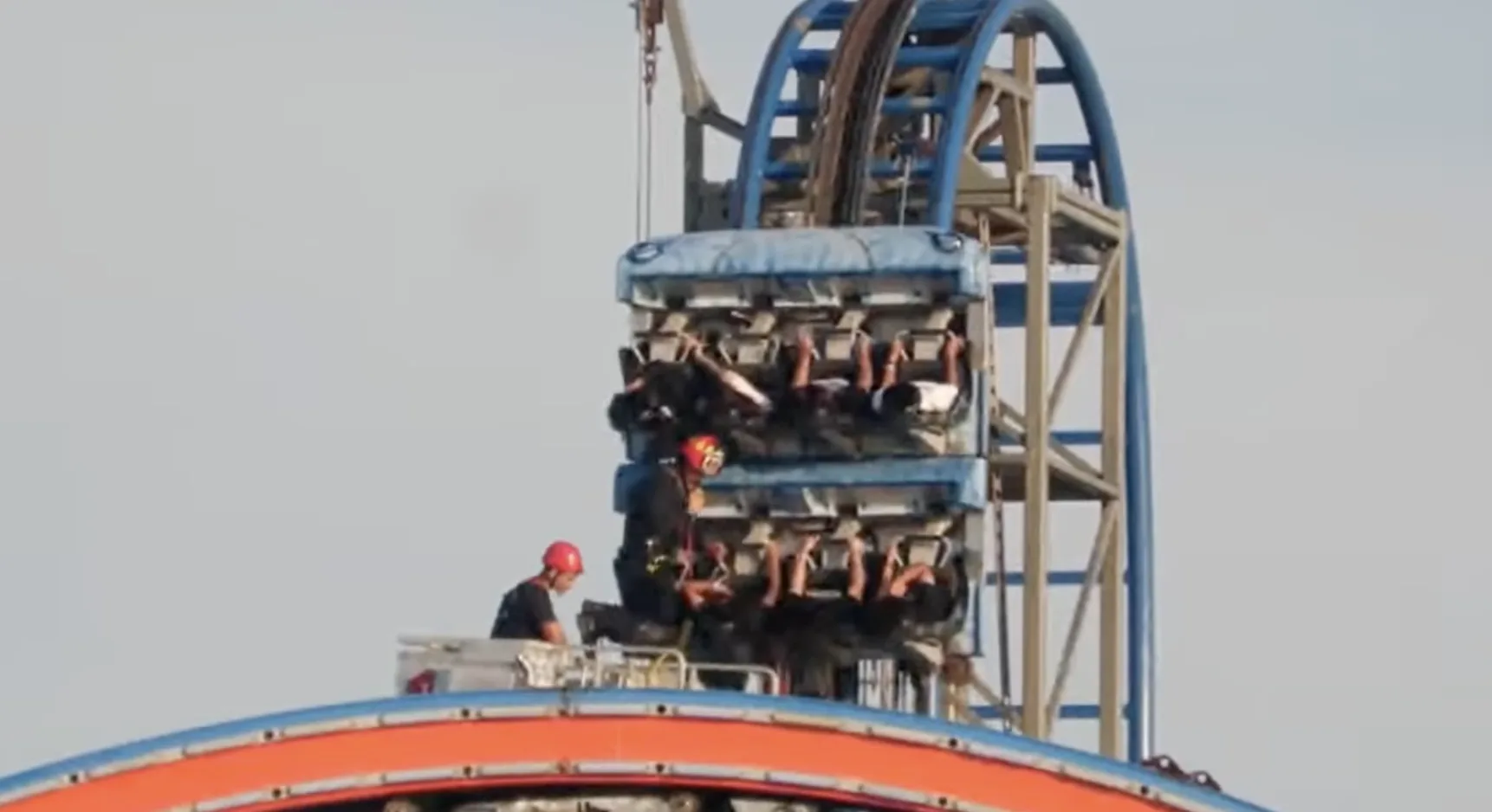 Galveston Roller Coaster Stranded 8 Students 100 Feet In The Air And The Rescue Took Four Hours