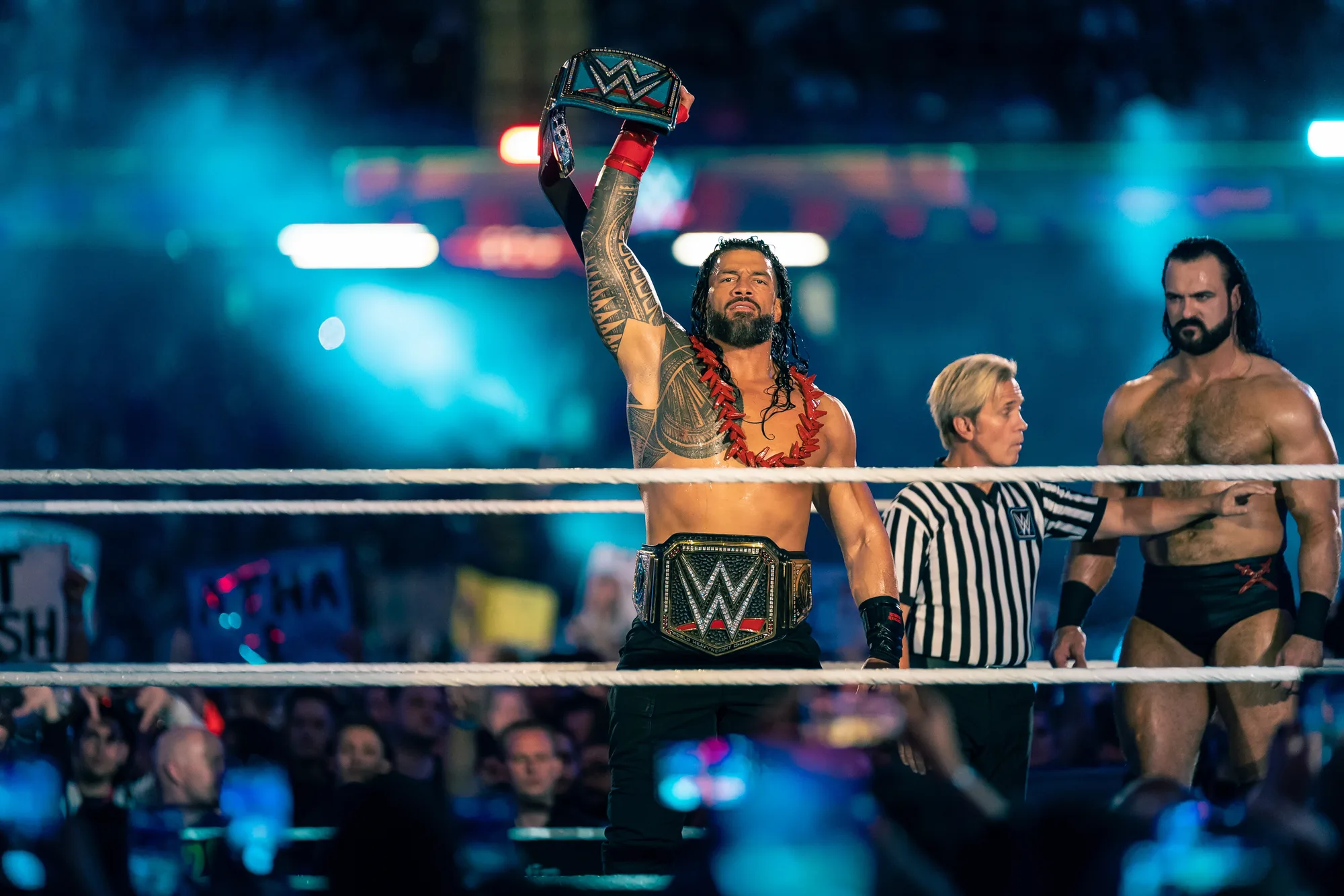 Roman Reigns Retains The WWE World Title Against Penta In Mexico City